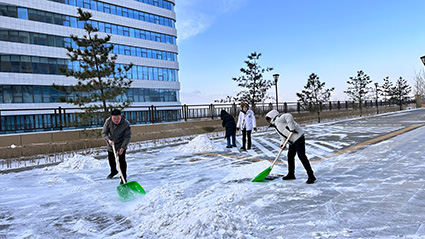 掃雪護(hù)行，情暖銀齡——懷來(lái)天保團(tuán)支部開(kāi)展掃雪除冰志愿服務(wù)活動(dòng)